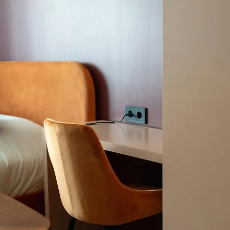 Core - Corporate By Weeklyflex Strassen